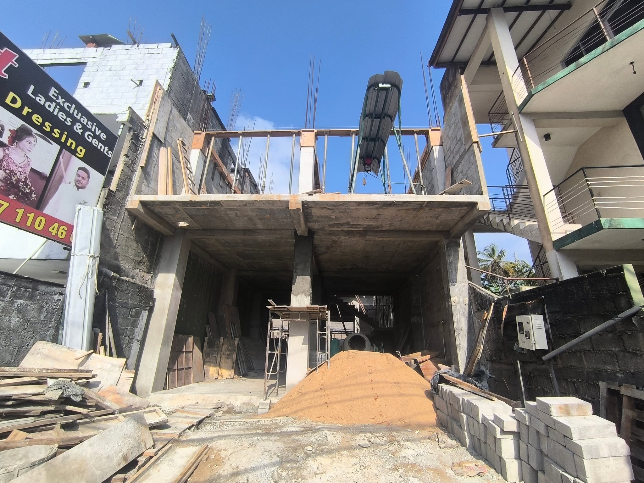 Current construction stage of Boralesgamuwa commercial building